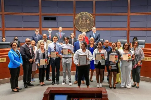 2306060094-CF-600x400 2306060094-CF-600x400